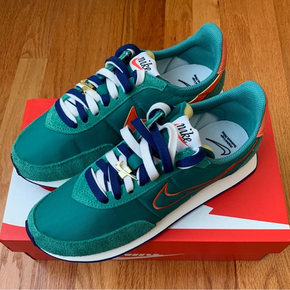 靴 NIKE WAFFLE TRAINER2 24 m_631cccbbfb73048bc0f30c2f.jpg